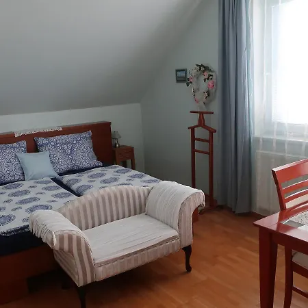 Nad Prehradou Apartment